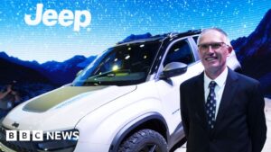 „Stellantis“ vadovas Carlosas Tavaresas staiga pasitraukia iš susitikimo posėdžių salėje