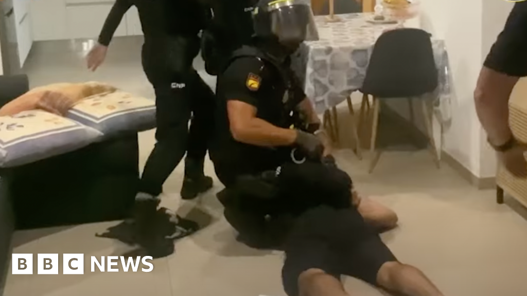 48 areštuotas tarptautiniame kokaino gaujos biuste