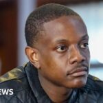 Mugabės sūnus prisipažįsta kaltas nukreipęs ginklą Pietų Afrikoje